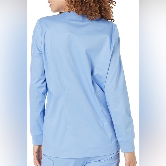 NWT Amazon Essentials Women's Scrub Snap Jacket - Picture 2 of 4